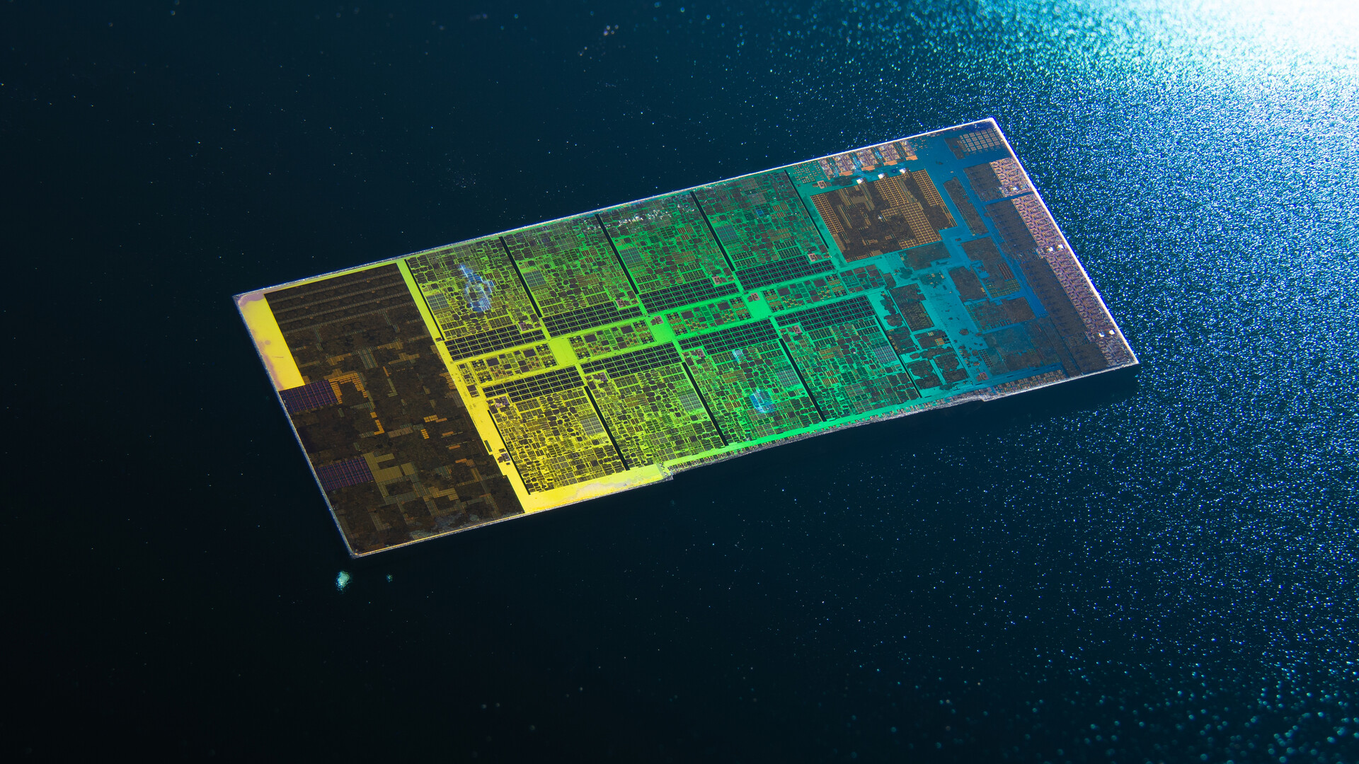 AMD EPYC 7F72 VPS (External) Banner